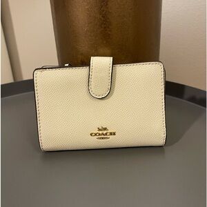 COACH WALLET ☁️